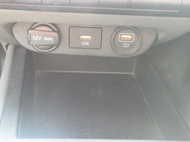 Used 2021 Hyundai Elantra SE FWD image 25