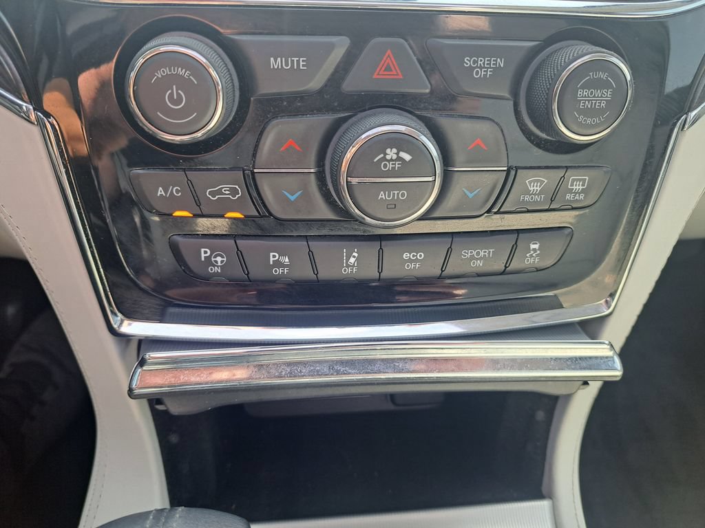 Used 2020 Jeep Grand Cherokee Summit AWD/4WD image 15
