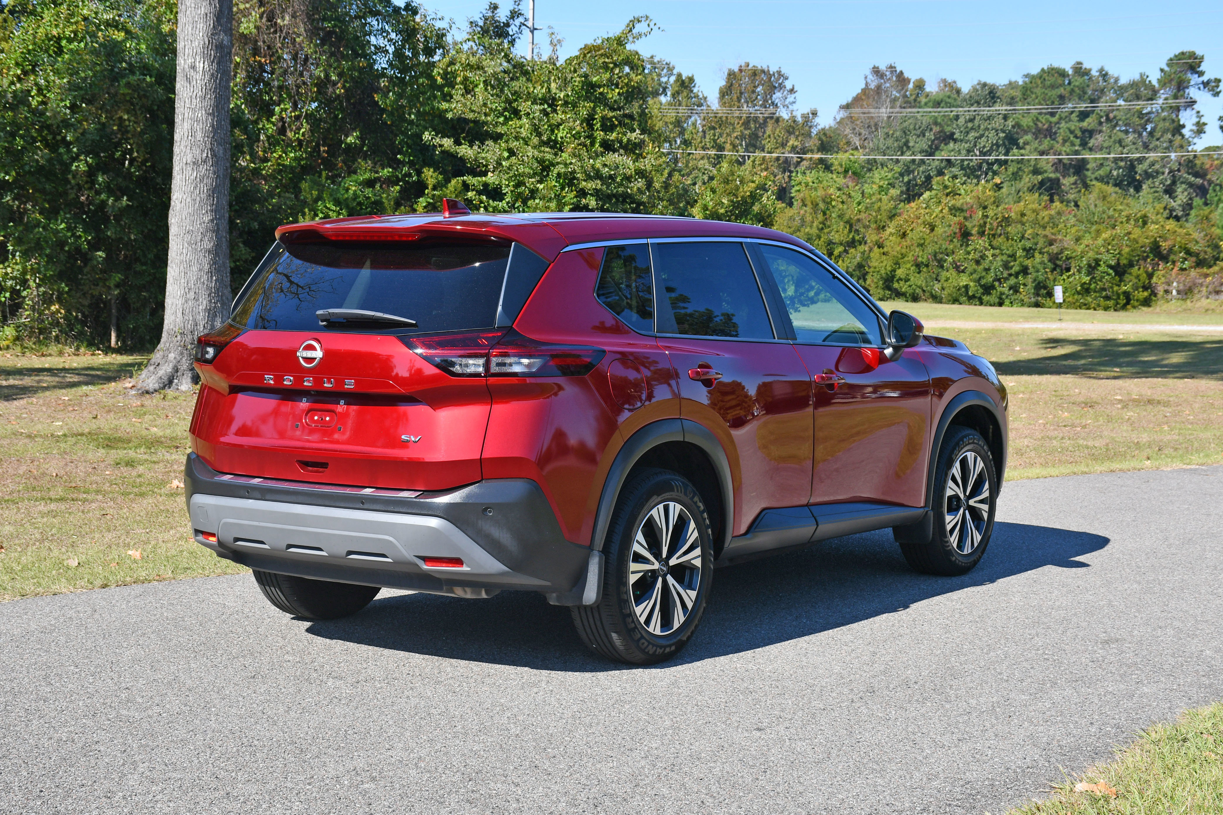 Used 2022 Nissan Rogue SV image 4