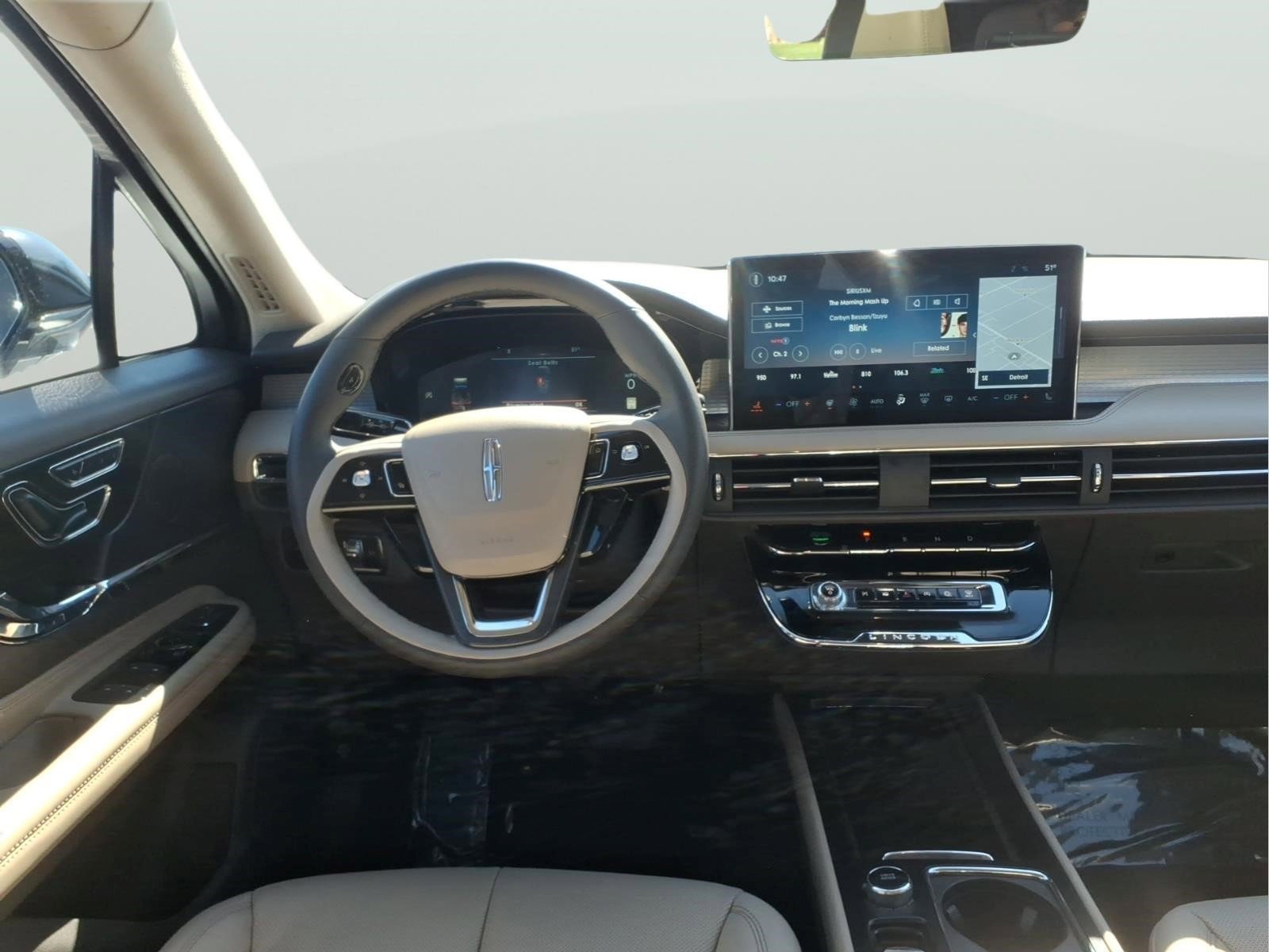 Used 2023 Lincoln Corsair AWD w/ Equipment Group 101A image 10