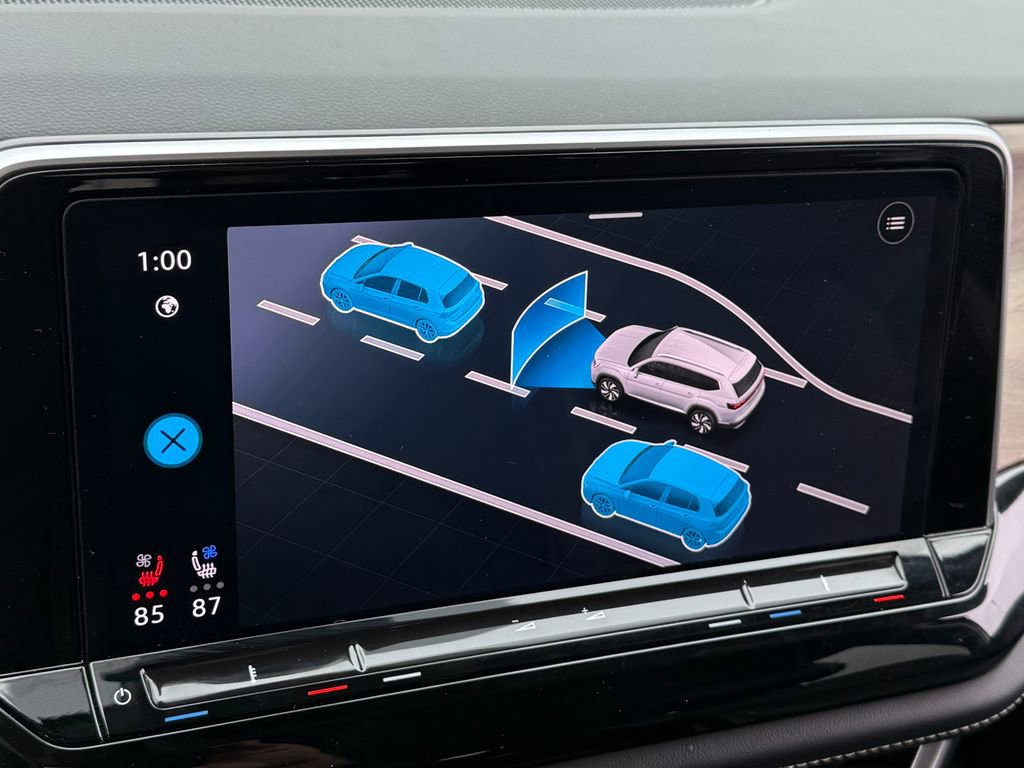 Used 2024 Volkswagen Atlas SE image 28