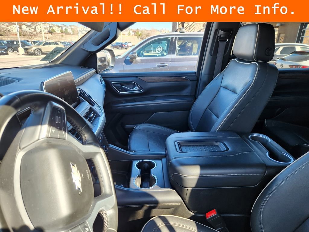 Used 2023 Chevrolet Suburban Premier image 10