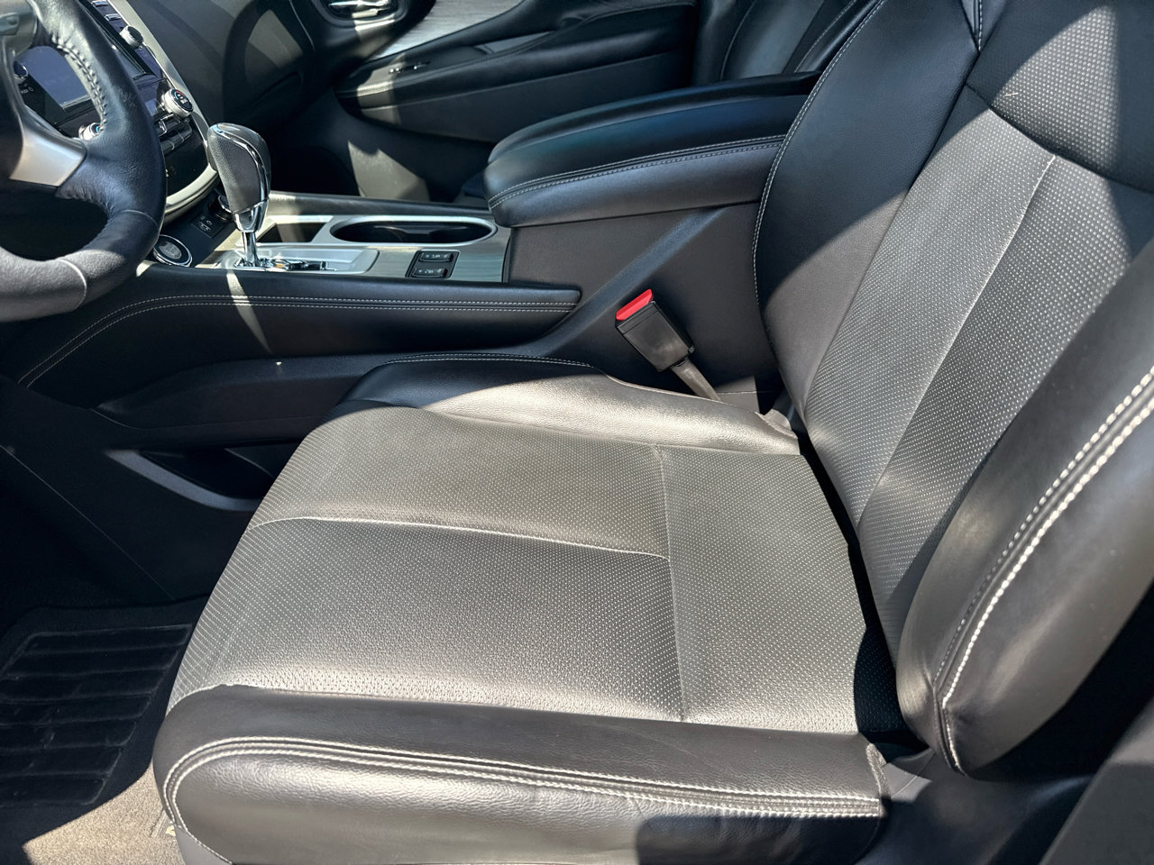 Used 2018 Nissan Murano SL w/ Moonroof Package image 12