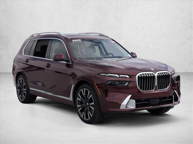 Used 2025 BMW X7 xDrive40i w/ Parking Assistance Package image 3