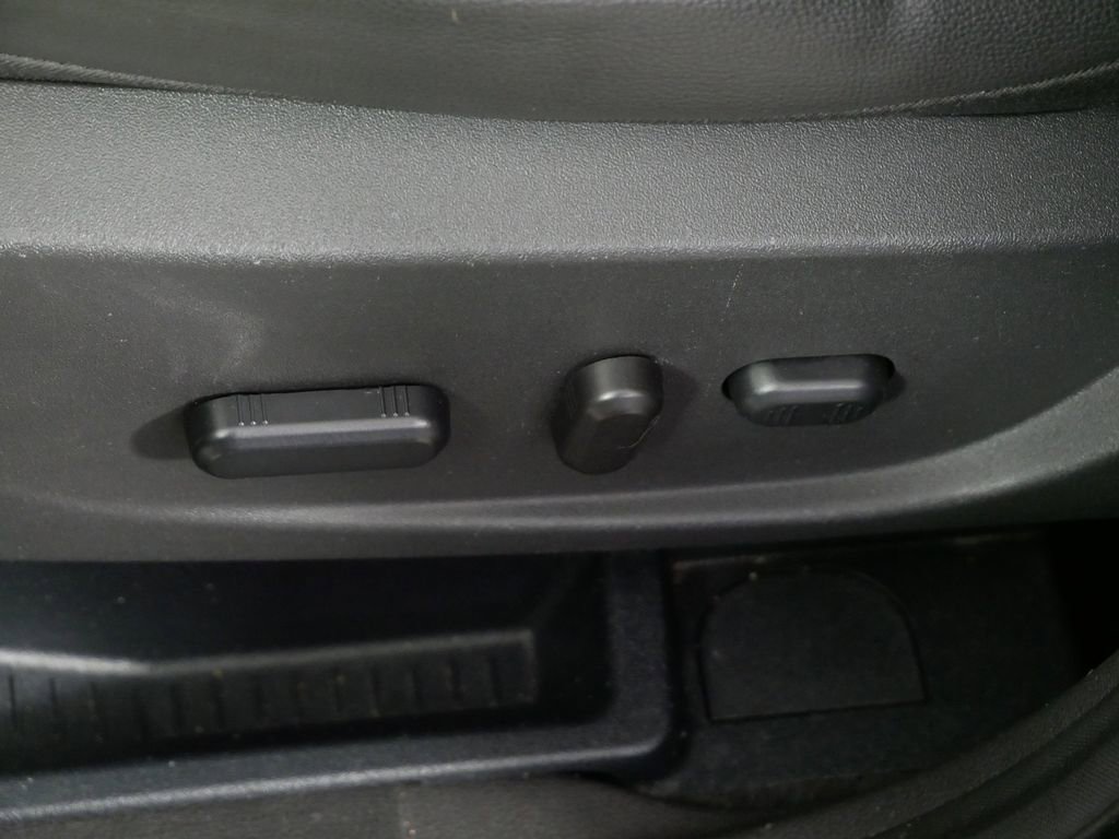 Used 2017 Ford Escape SE w/ SE Leather Comfort Package image 22