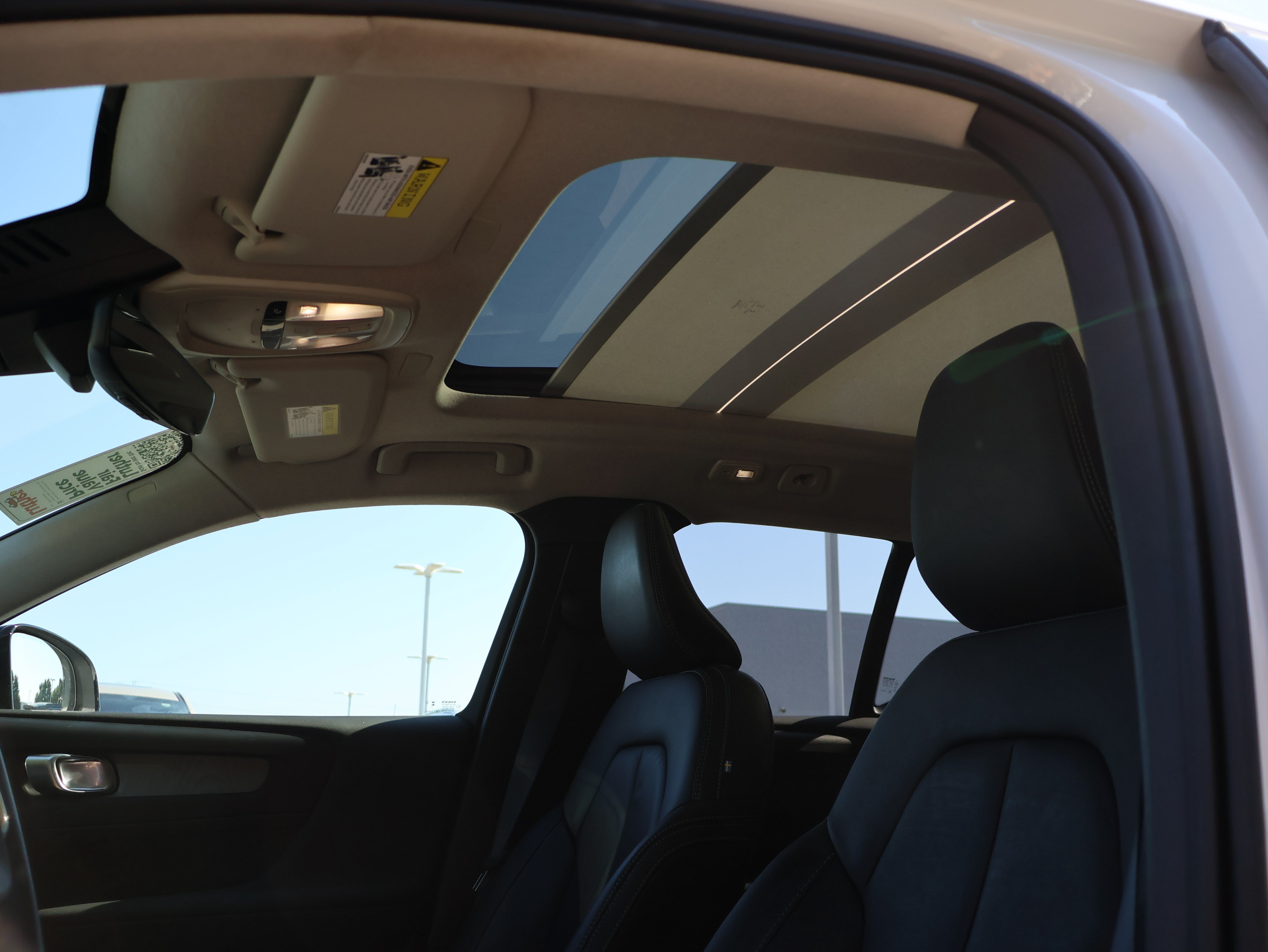Used 2024 Volvo XC40 B5 Plus w/ Protection Package Premier AWD/4WD image 48