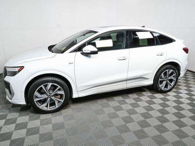 Used 2023 Audi Q4 e-tron Premium Plus w/ Premium Plus AWD/4WD image 31