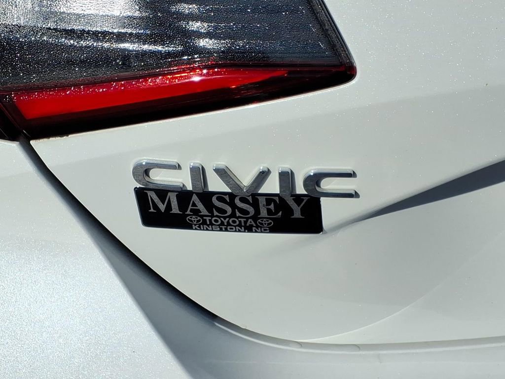 Used 2022 Honda Civic Sport Touring image 9