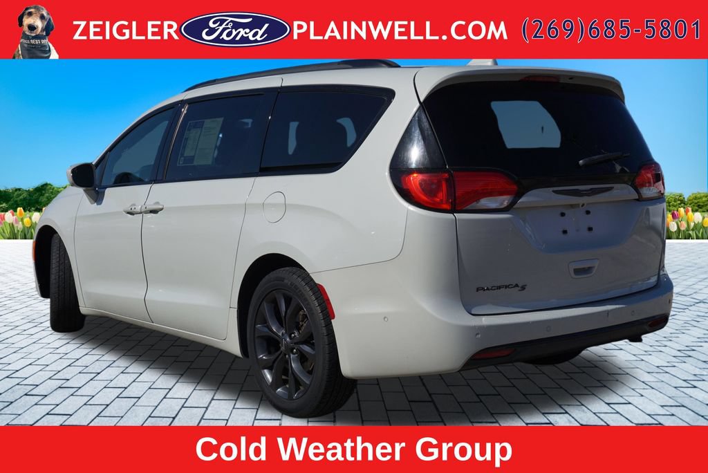 Used 2020 Chrysler Pacifica Touring w/ Advanced Safetytec Group FWD image 3