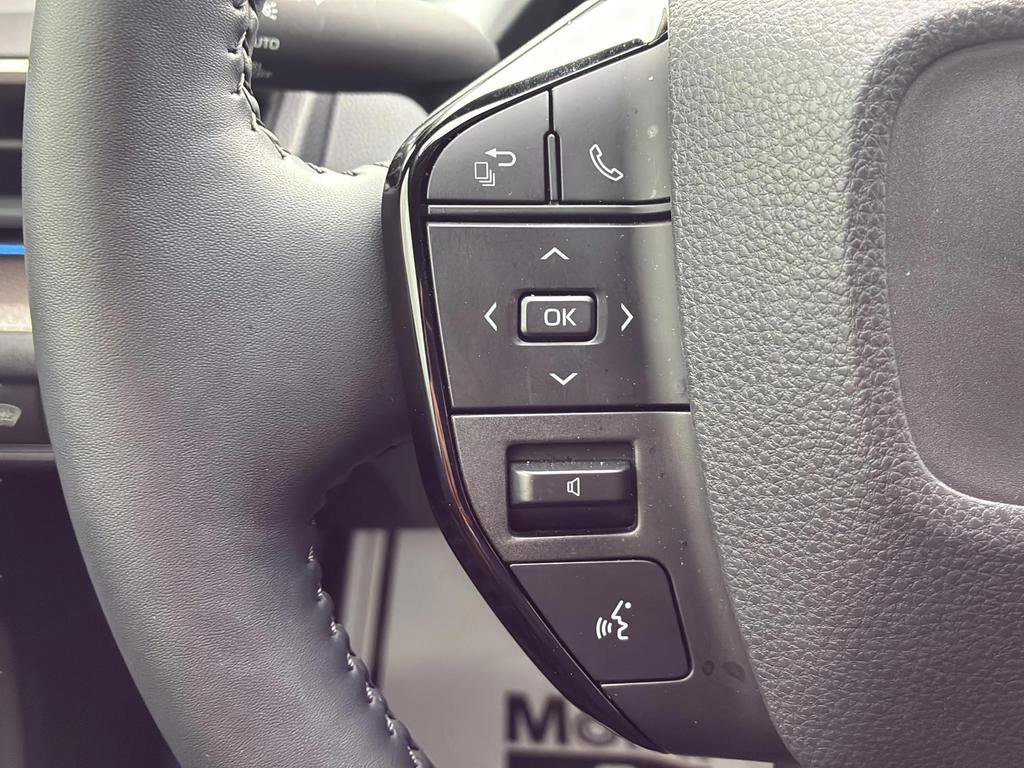 Used 2024 Toyota Prius XLE image 25