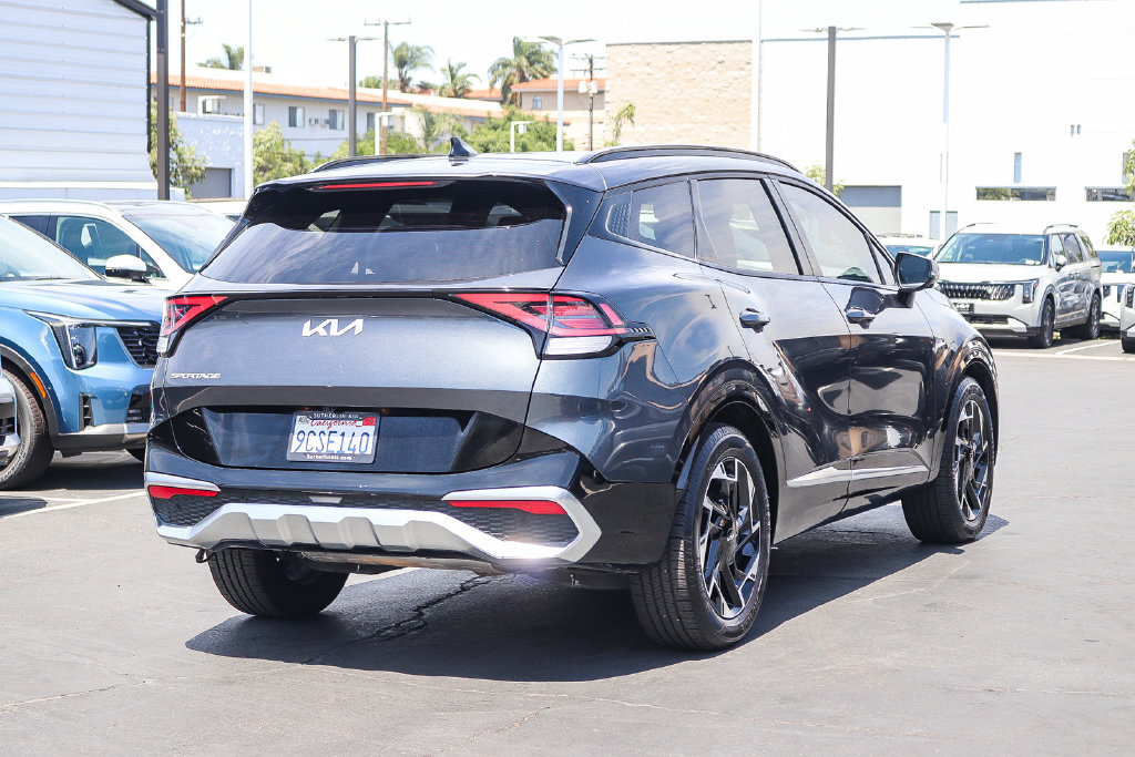 Certified 2023 Kia Sportage SX FWD image 4