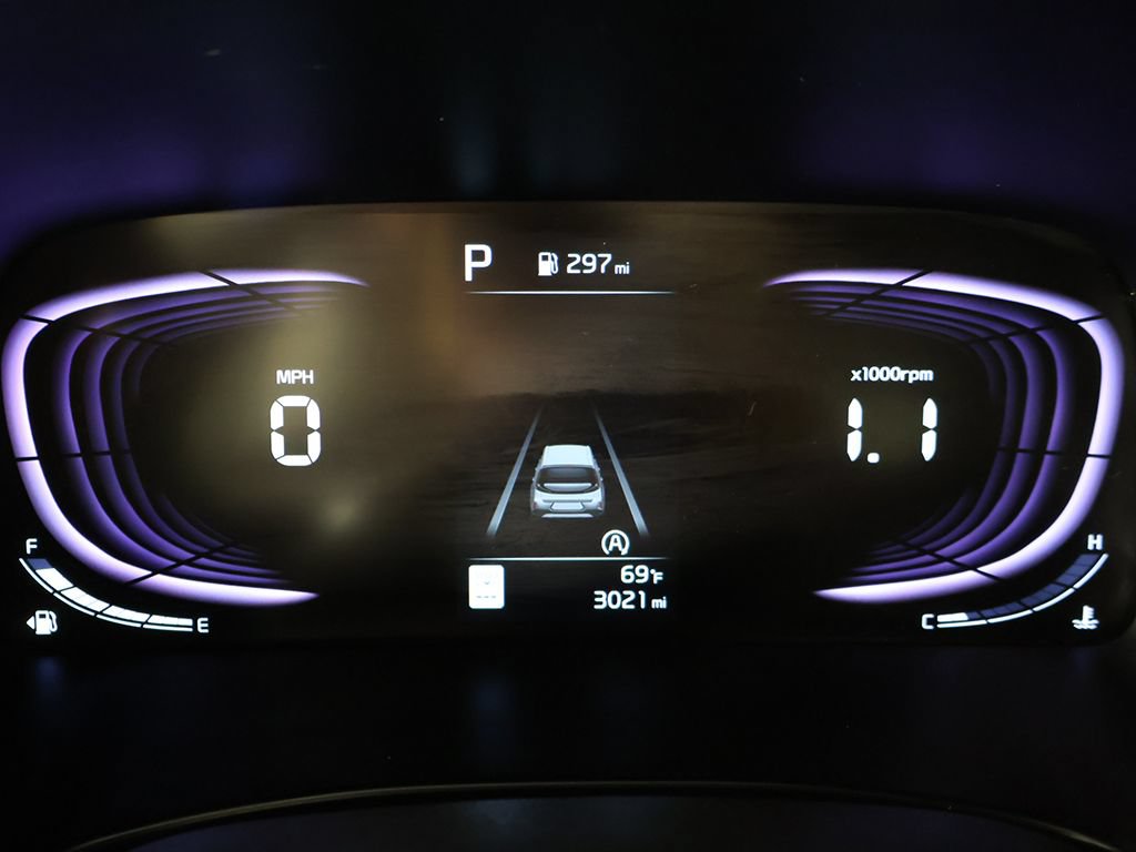 Used 2025 Kia Soul LX w/ LX Technology Package FWD image 36