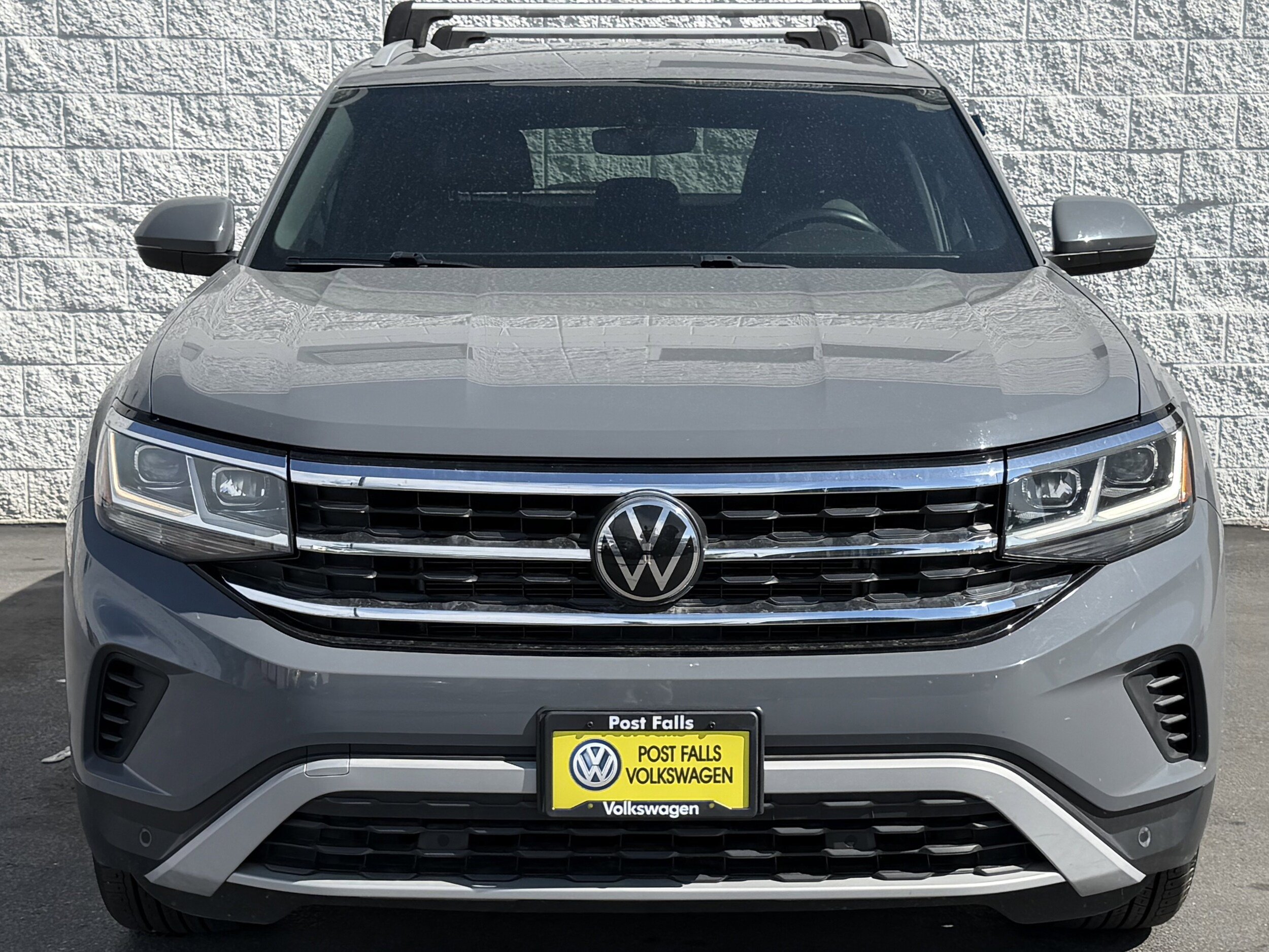 Used 2020 Volkswagen Atlas Cross Sport SE AWD/4WD image 2