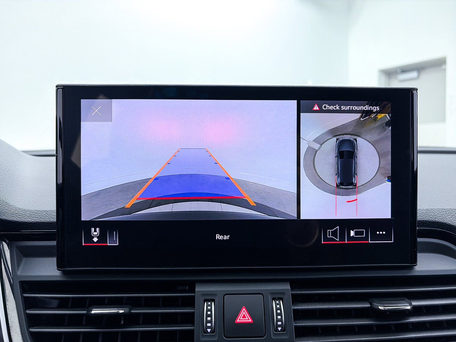 Used 2025 Audi SQ5 Premium Plus image 9