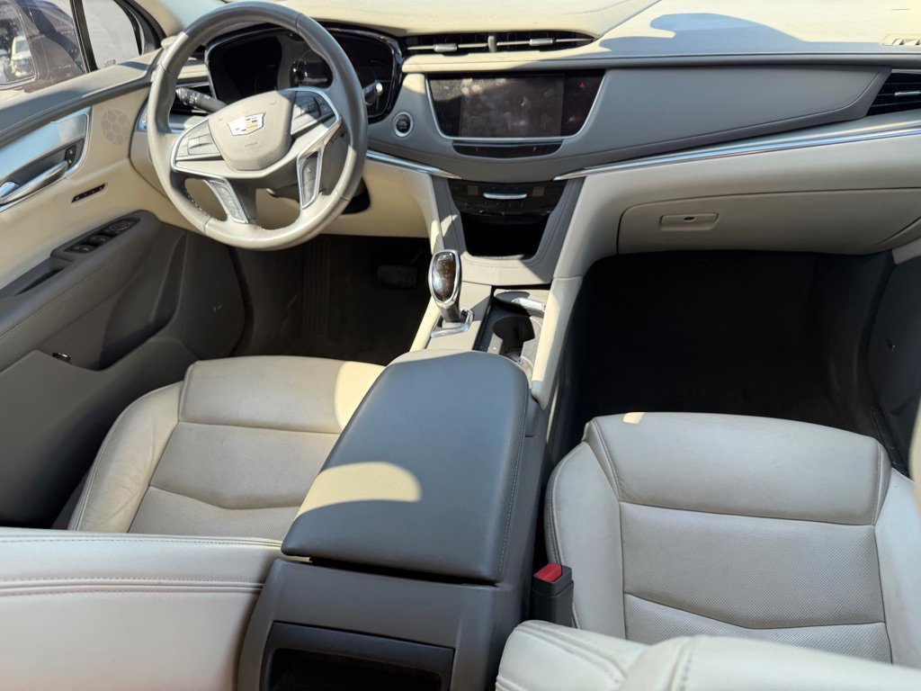 Used 2018 Cadillac XT5 Luxury w/ Driver Awareness Package FWD image 27