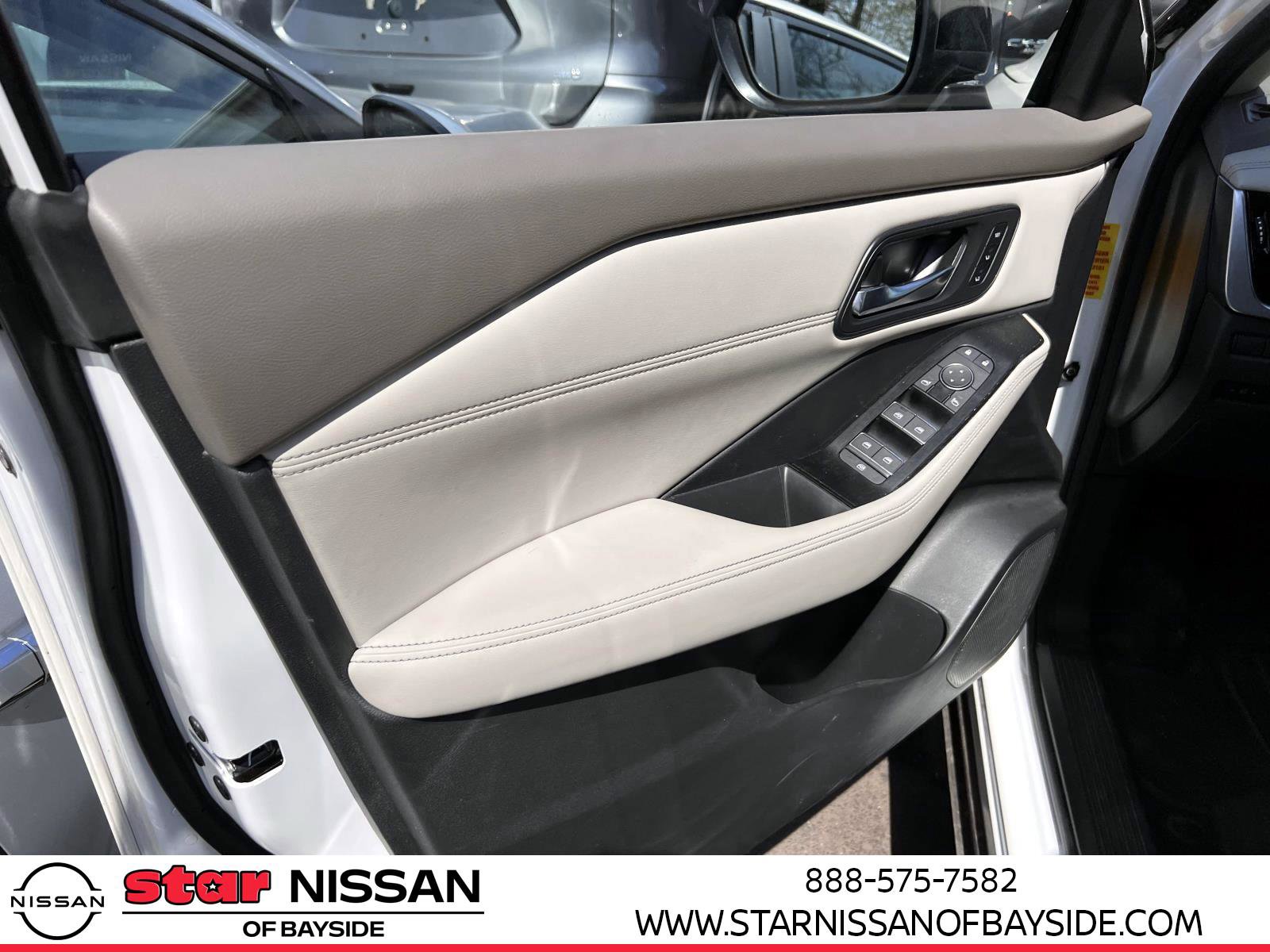 Used 2023 Nissan Rogue SL image 14