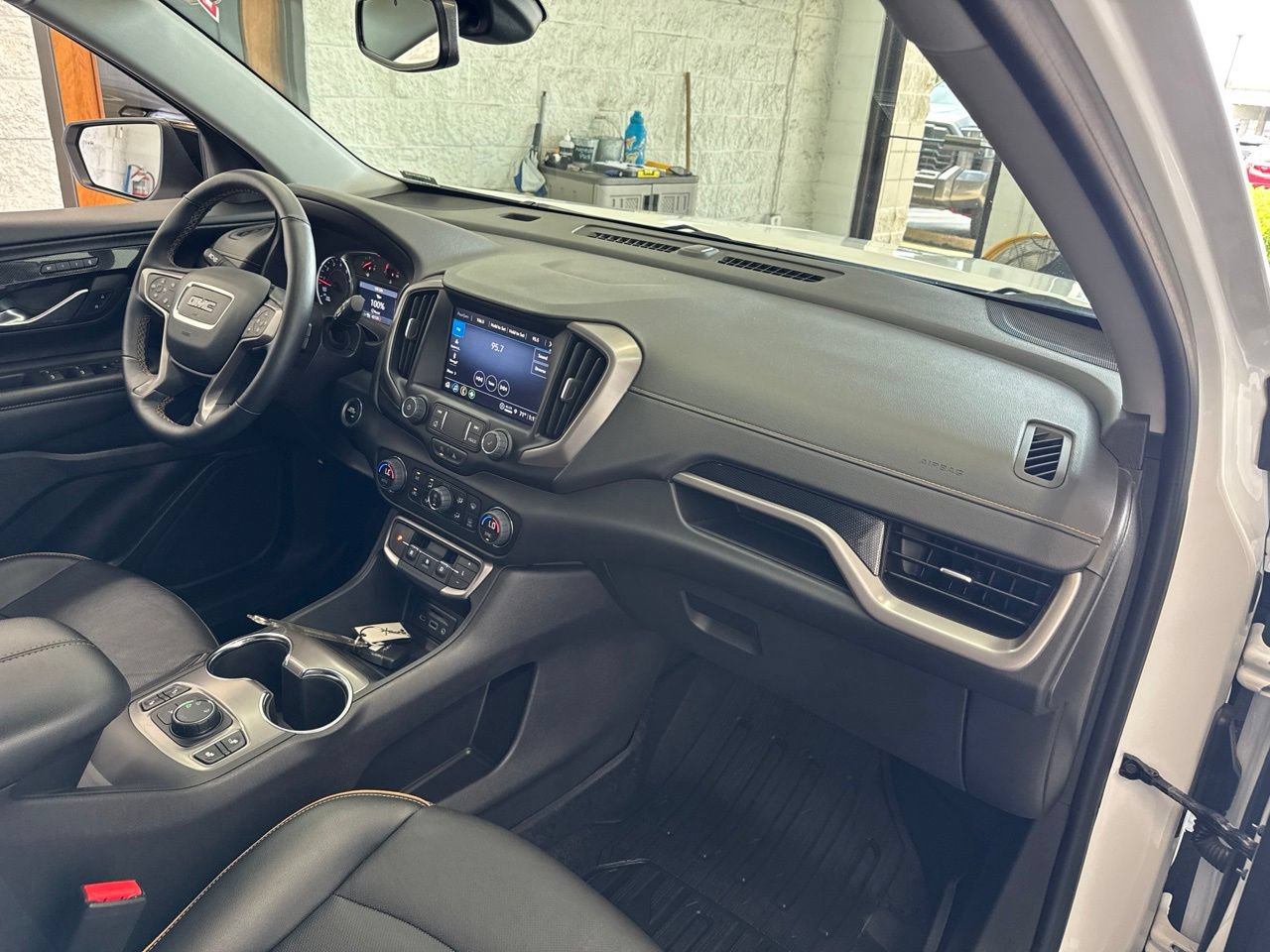 Used 2024 GMC Terrain AT4 AWD/4WD image 49
