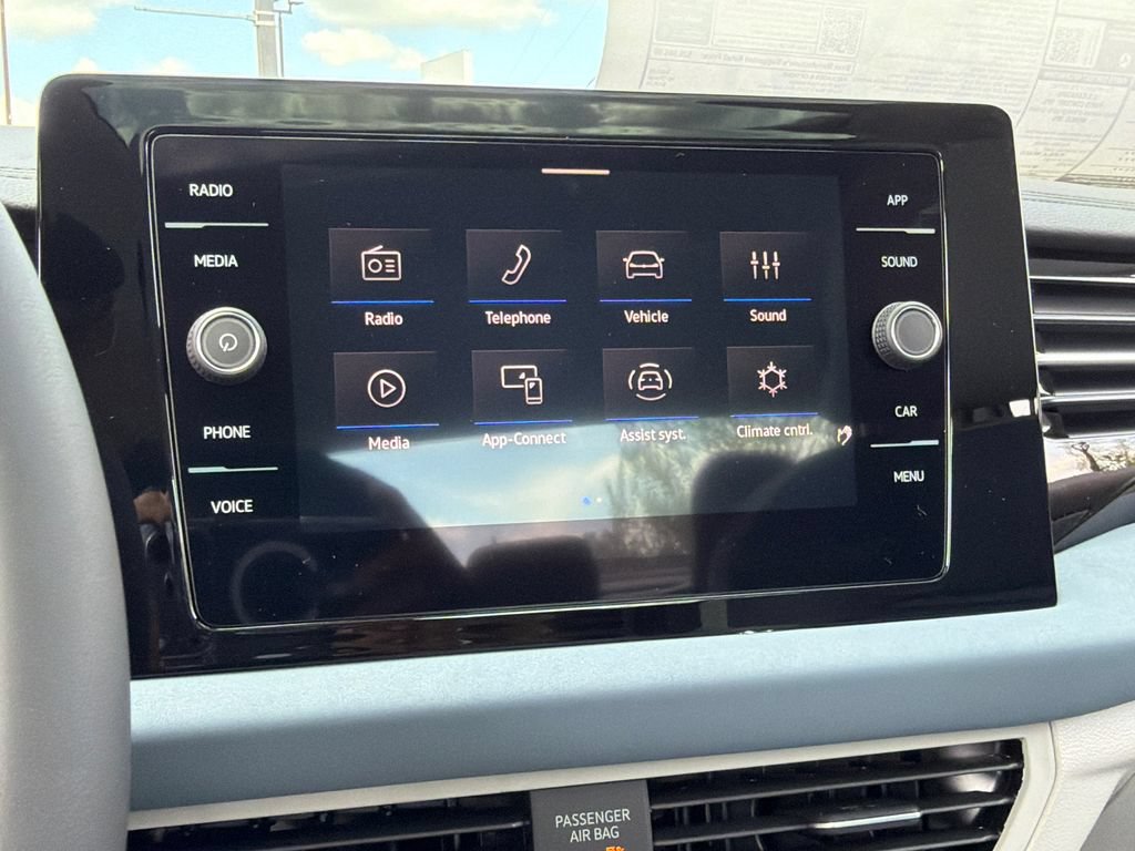 New 2026 Volkswagen Jetta SE FWD image 21