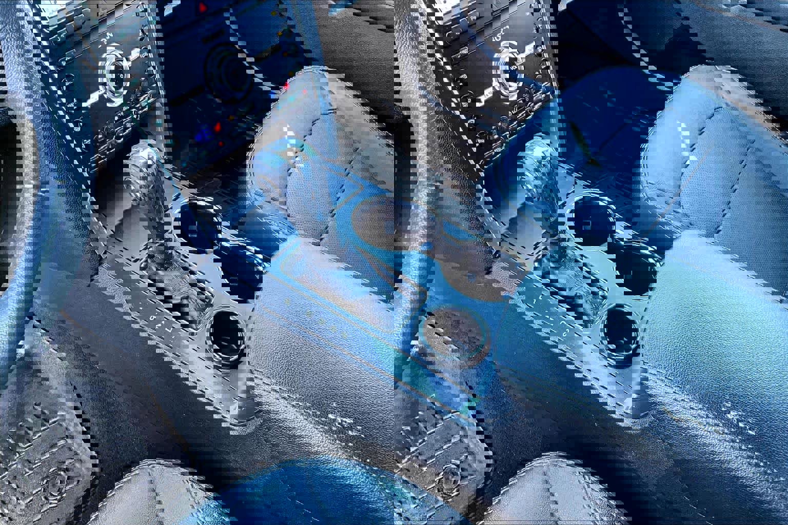 Certified 2019 Ford Explorer Limited w/ Class III Trailer Tow Package image 18