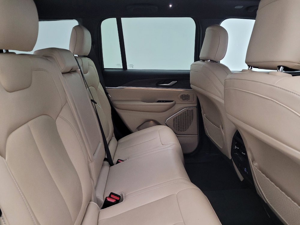 Used 2022 Jeep Grand Cherokee Limited 4xe image 19