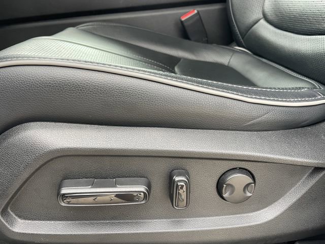 Used 2023 Honda Pilot Elite image 25