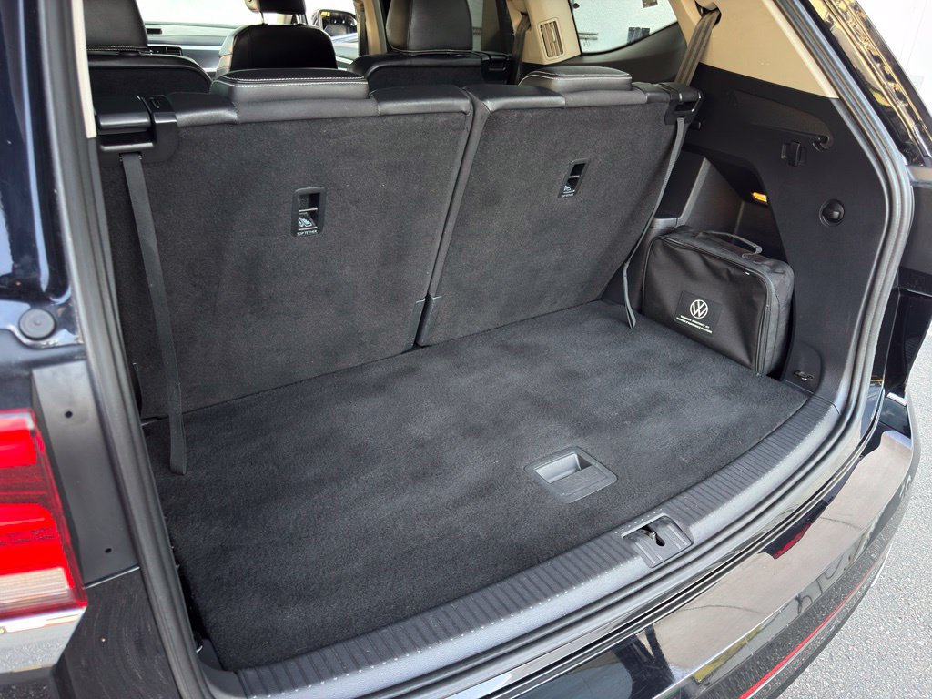 Used 2022 Volkswagen Atlas SEL Premium AWD/4WD image 17