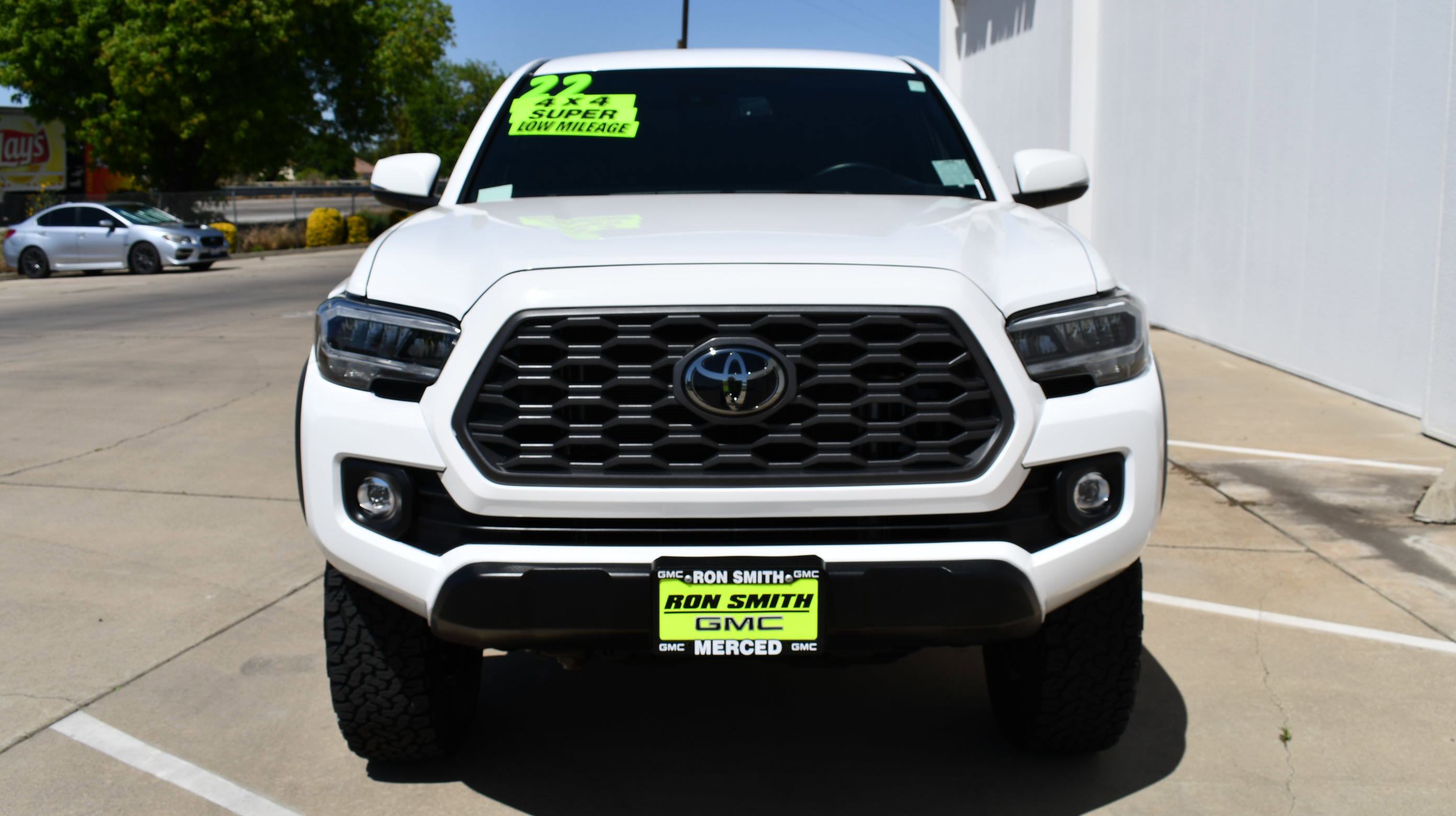 Used 2022 Toyota Tacoma TRD Off-Road w/ Technology Package image 3