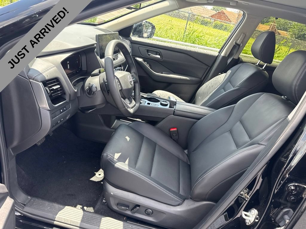 Certified 2025 Nissan Rogue SL w/ Tech Package AWD/4WD image 13