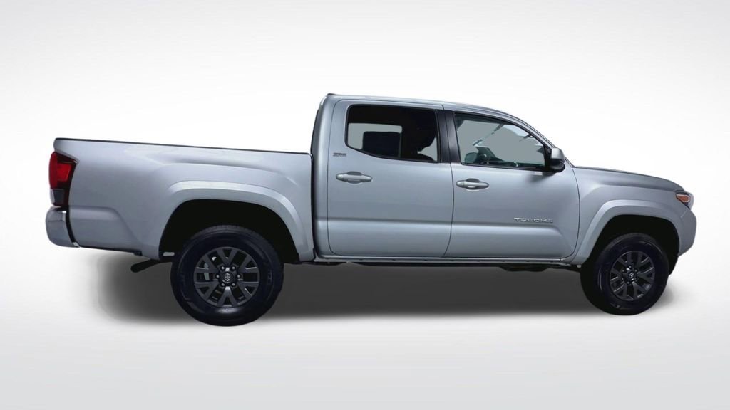 Used 2023 Toyota Tacoma SR5 AWD/4WD image 25