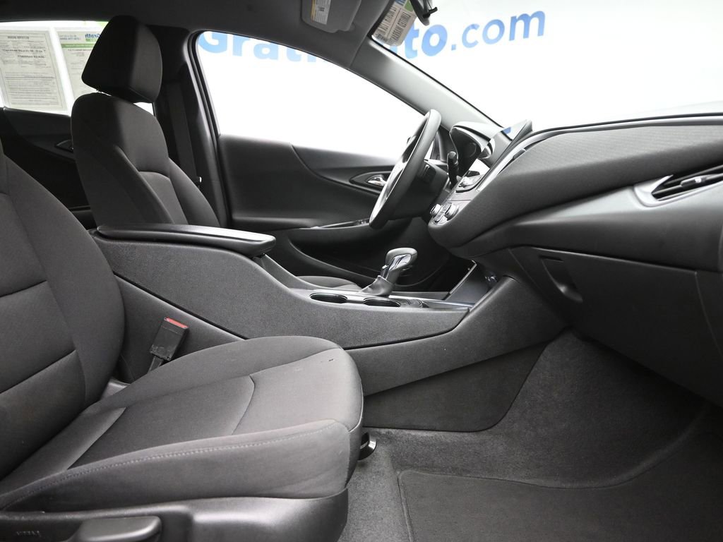 Used 2024 Chevrolet Malibu LT image 6