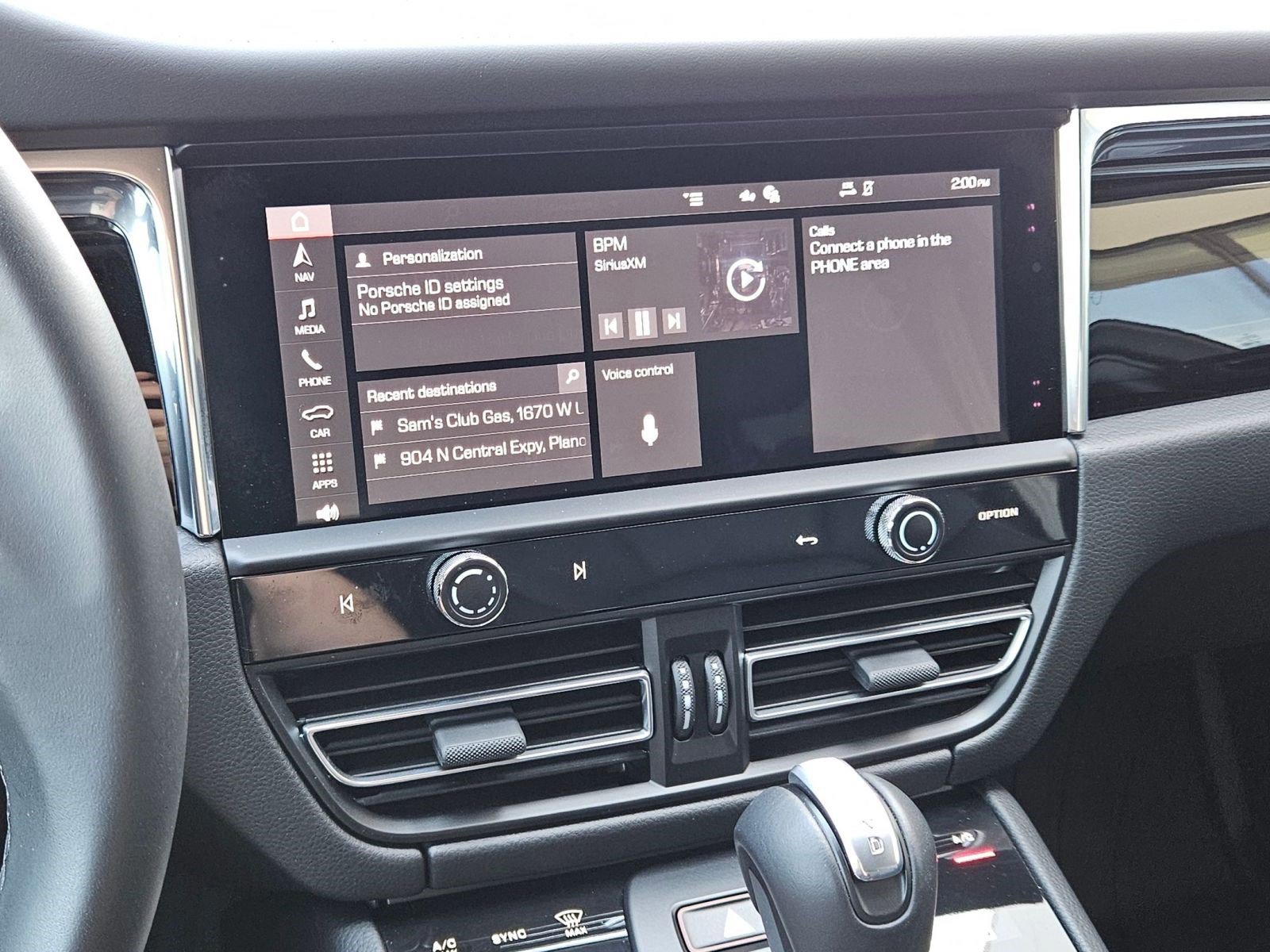 Certified 2026 Porsche Macan image 17