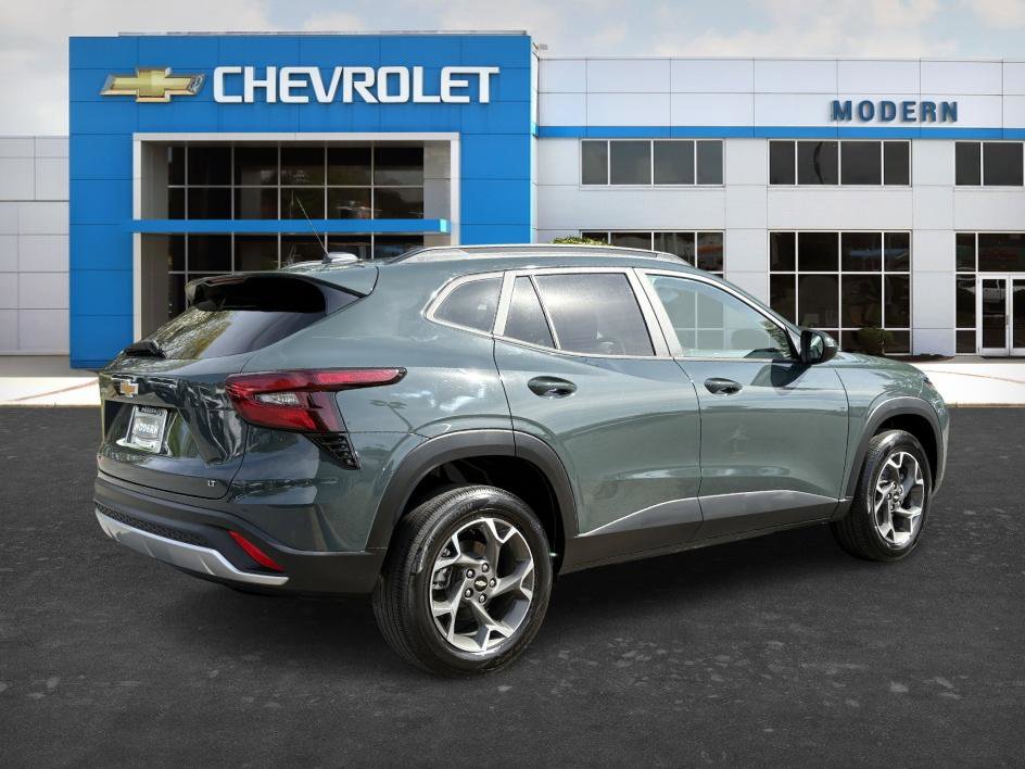 Used 2025 Chevrolet Trax LT image 5
