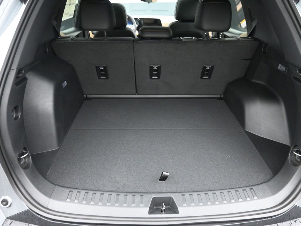 New 2026 Chevrolet Equinox ACTIV w/ Convenience Package III AWD/4WD image 9