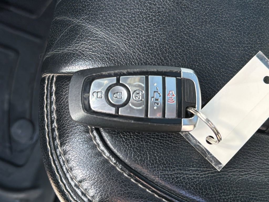 Used 2020 Ford F350 Lariat w/ Lariat Ultimate Package image 27