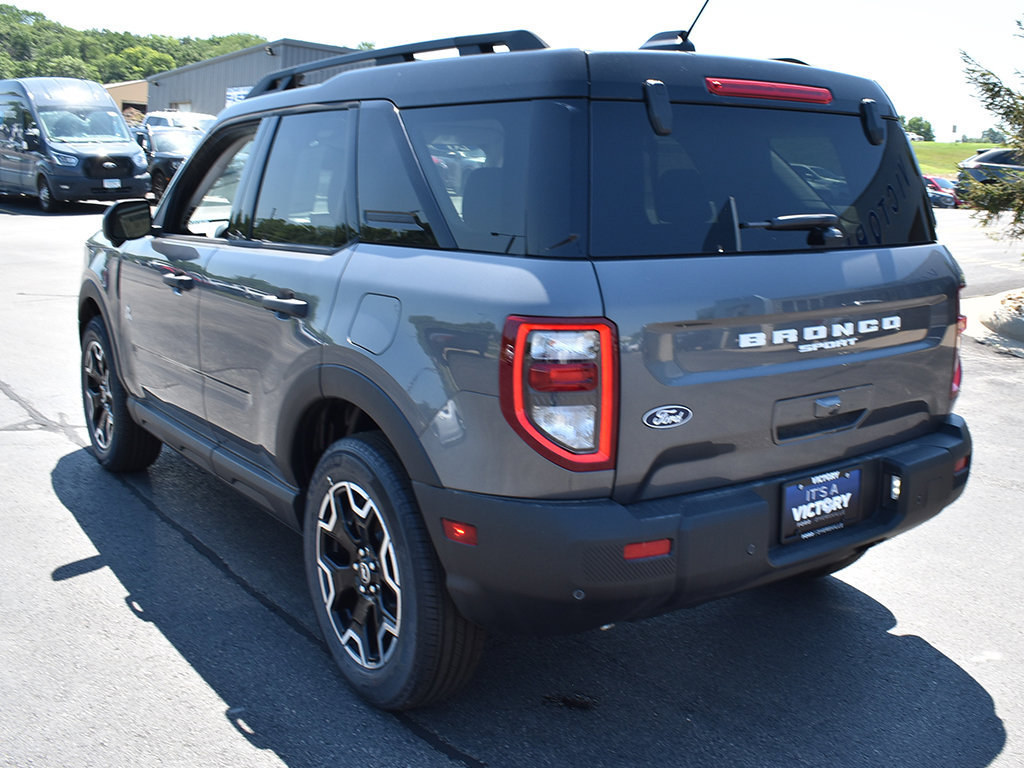 New 2026 Ford Bronco Sport Outer Banks w/ Outer Banks Tech Package+ AWD/4WD image 3