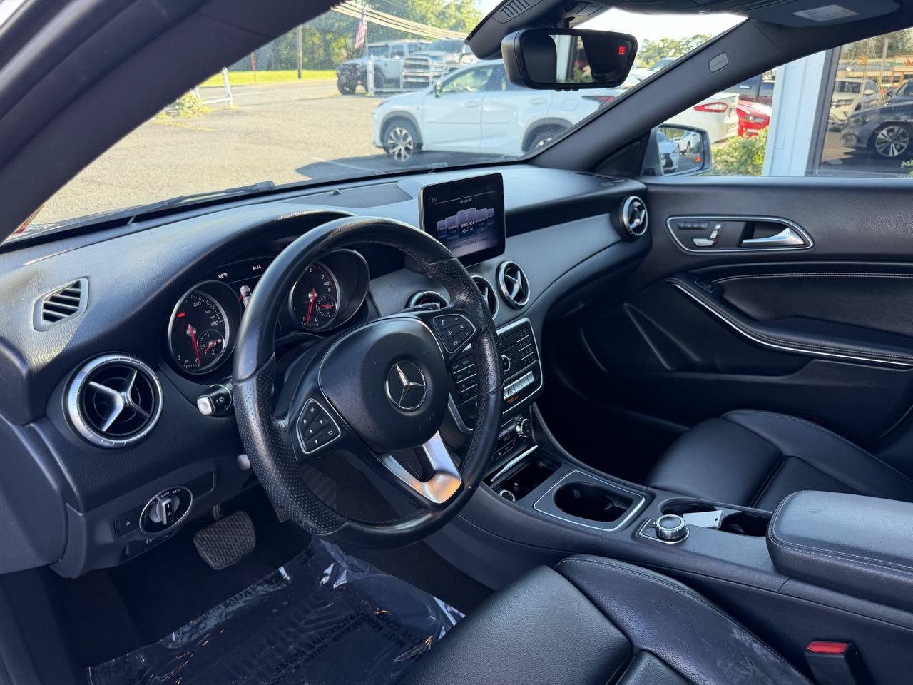 Used 2019 Mercedes-Benz CLA 250 4MATIC image 10