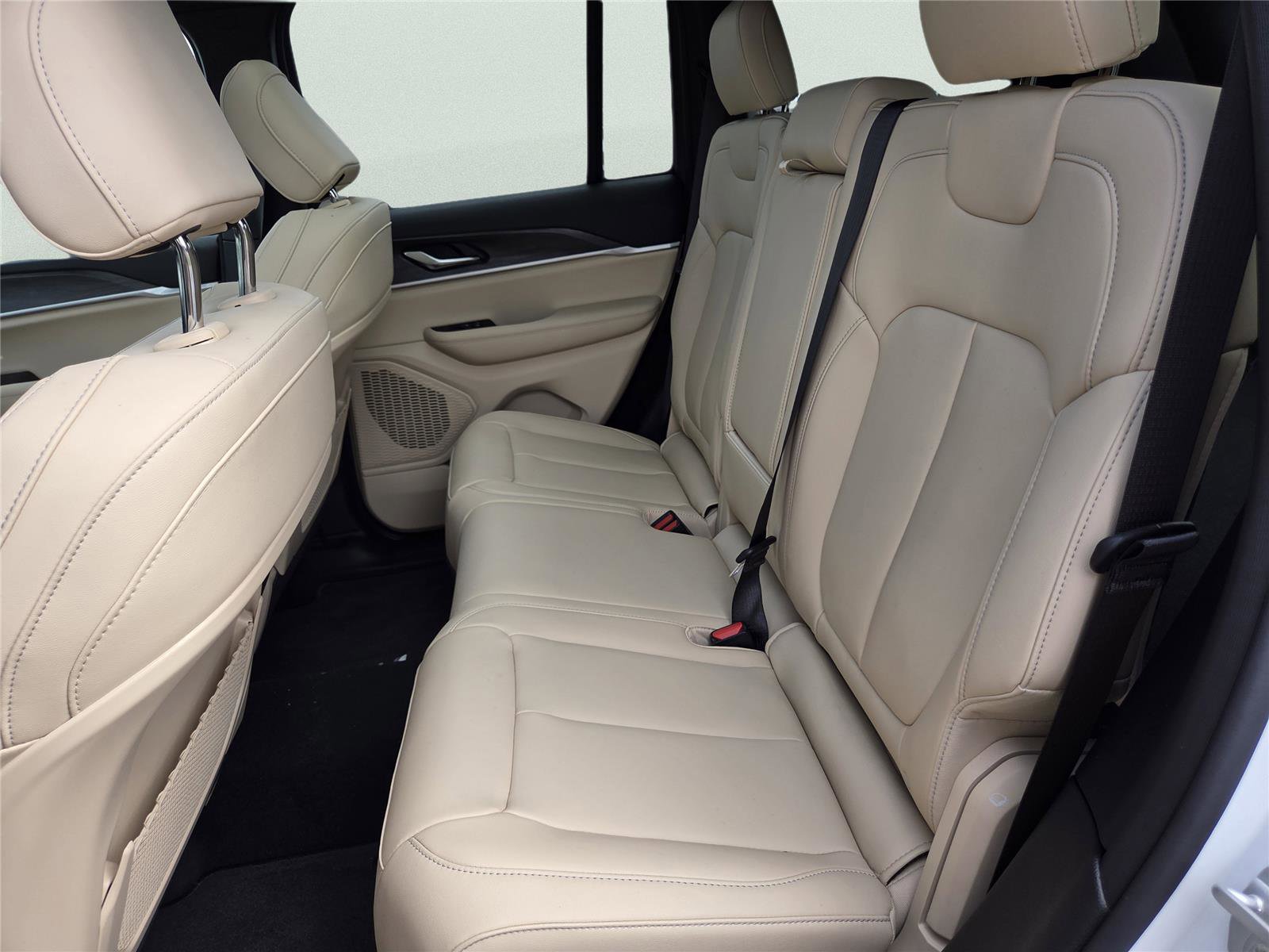 New 2025 Jeep Grand Cherokee Limited w/ Trailer Tow Package image 55