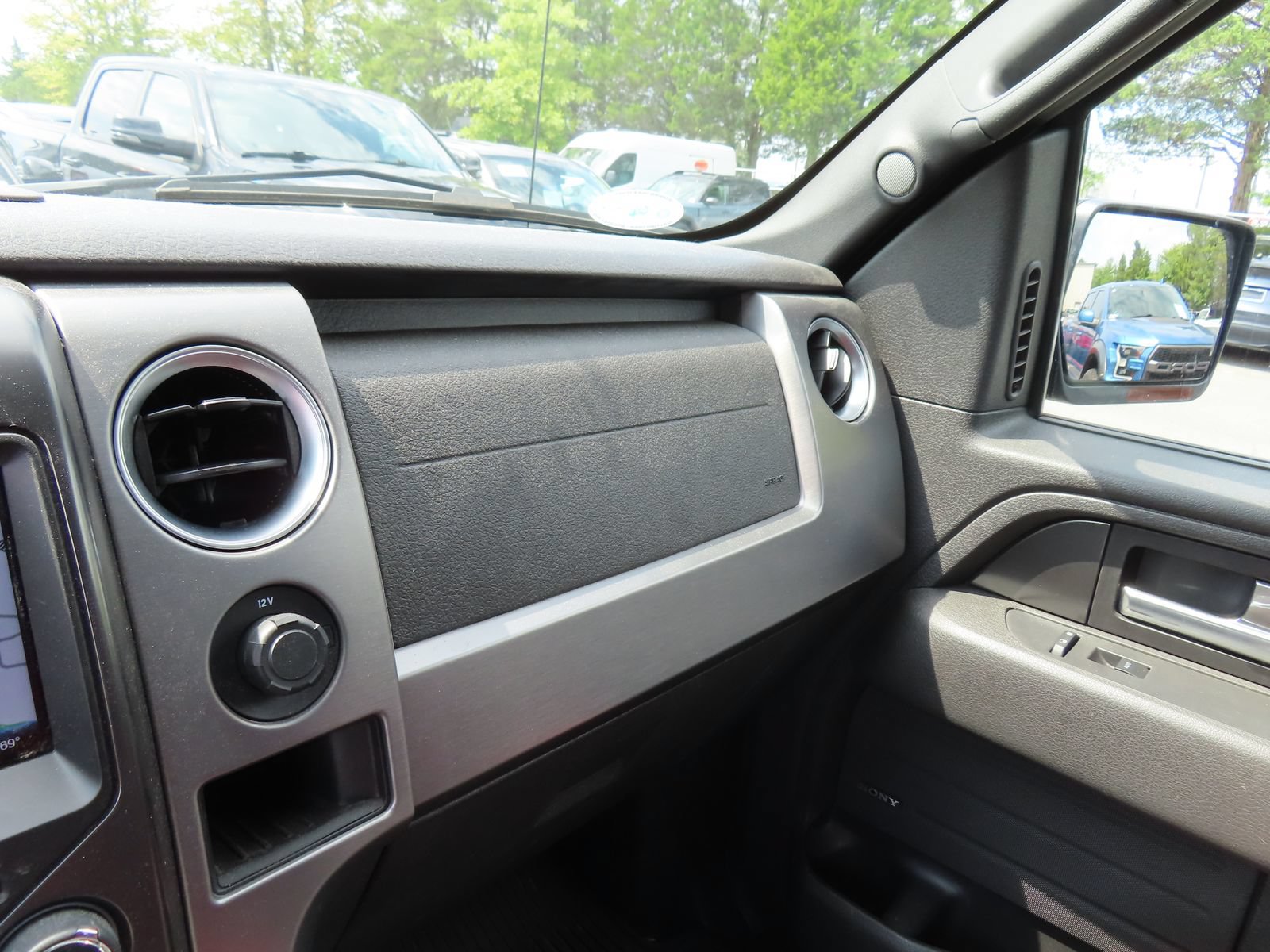 Used 2014 Ford F150 Raptor w/ Equipment Group 801A Luxury AWD/4WD image 23