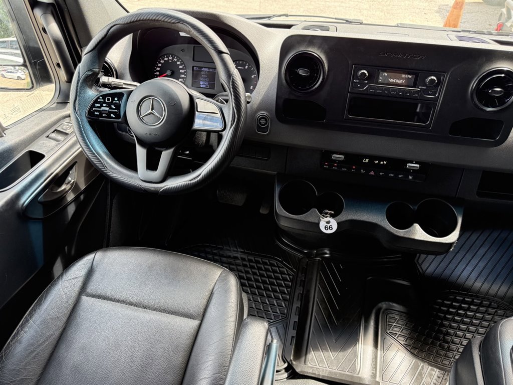 Used 2021 Mercedes-Benz Sprinter 2500 image 29