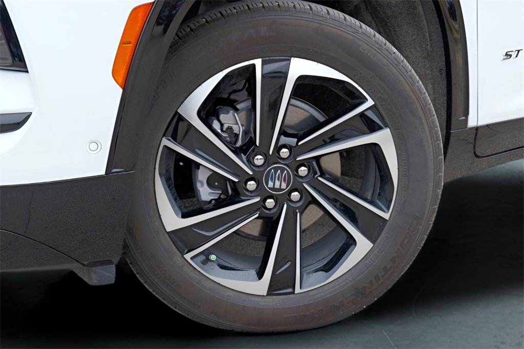 New 2026 Buick Enclave Sport Touring w/ Super Cruise Package image 2