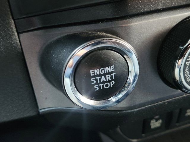 Used 2020 Toyota Tacoma TRD Sport w/ Technology Package image 8