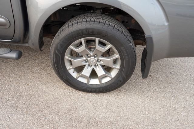 Used 2019 Nissan Frontier SL image 12