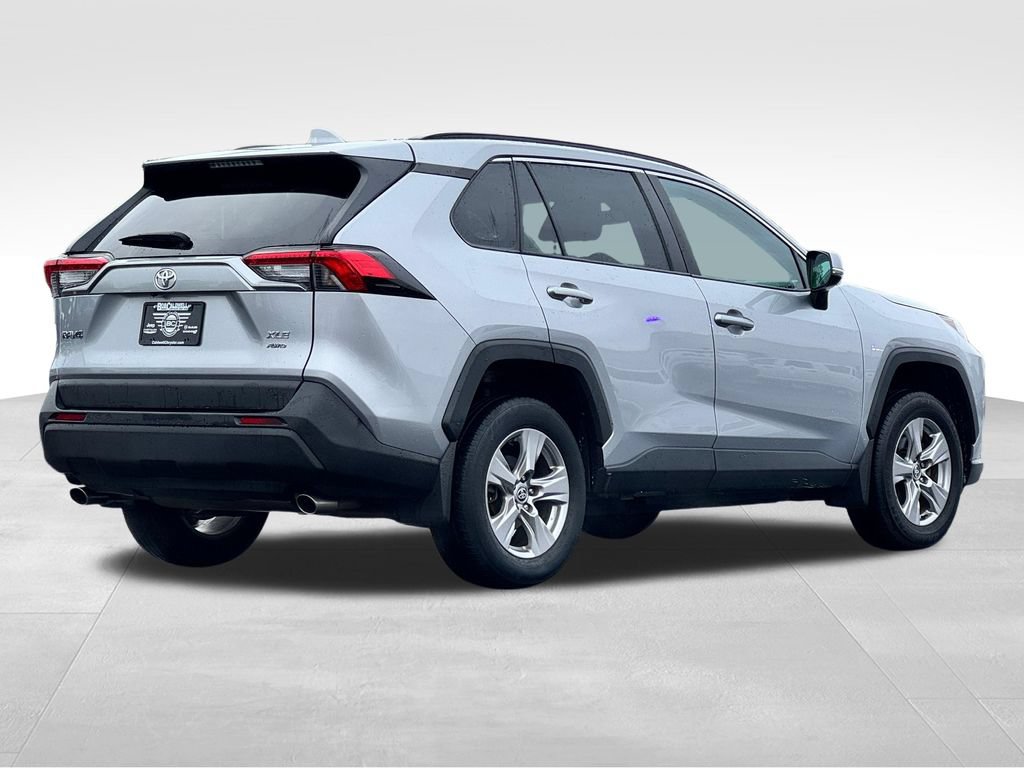 Used 2023 Toyota RAV4 XLE AWD/4WD image 7