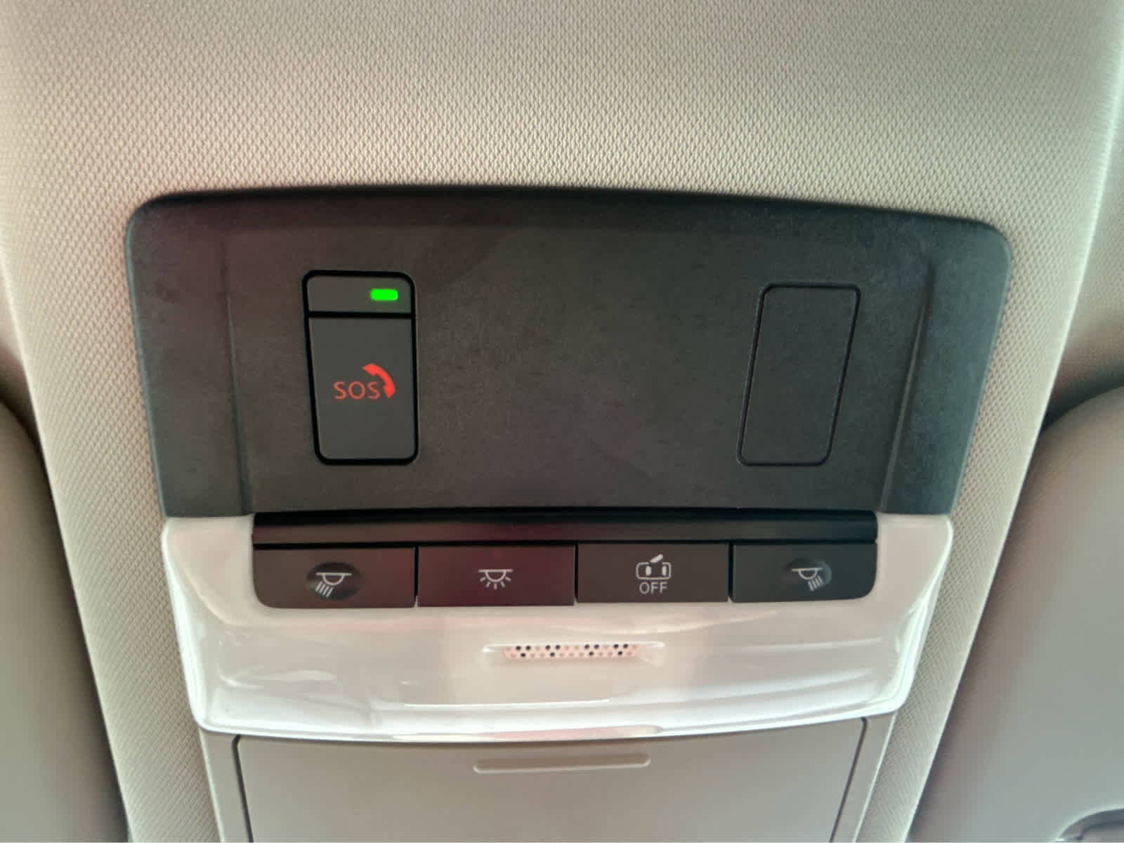 Used 2023 Nissan Rogue SV image 34