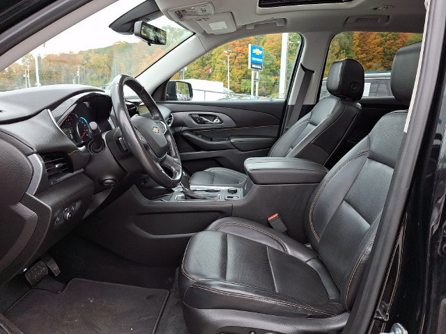 Used 2018 Chevrolet Traverse Premier w/ Redline Edition AWD/4WD image 2