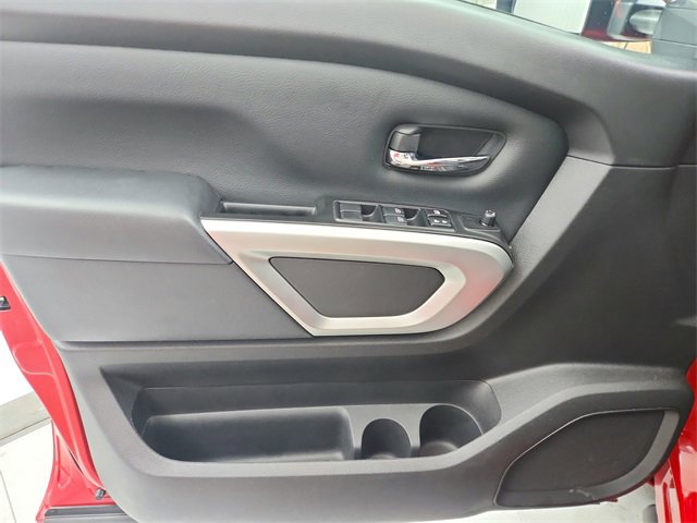 Used 2024 Nissan Titan SV w/ SV Convenience Package image 29