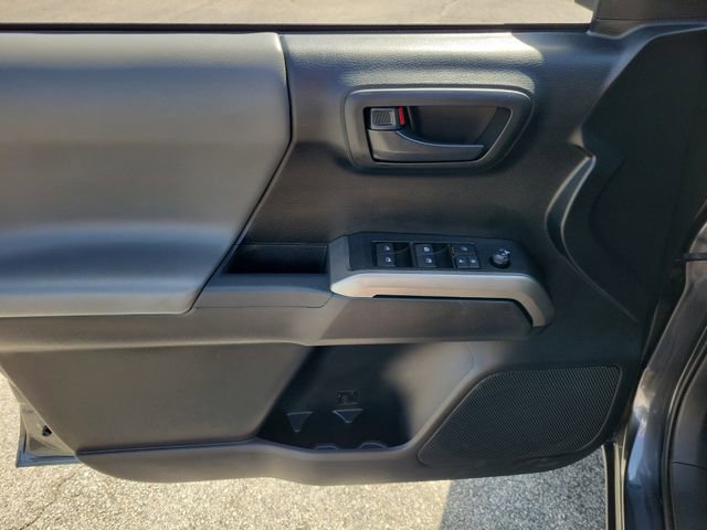 Used 2022 Toyota Tacoma SR5 w/ Technology Package RWD image 22
