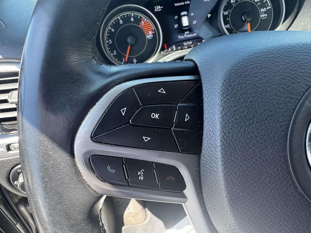 Used 2019 Jeep Cherokee Limited AWD/4WD image 20