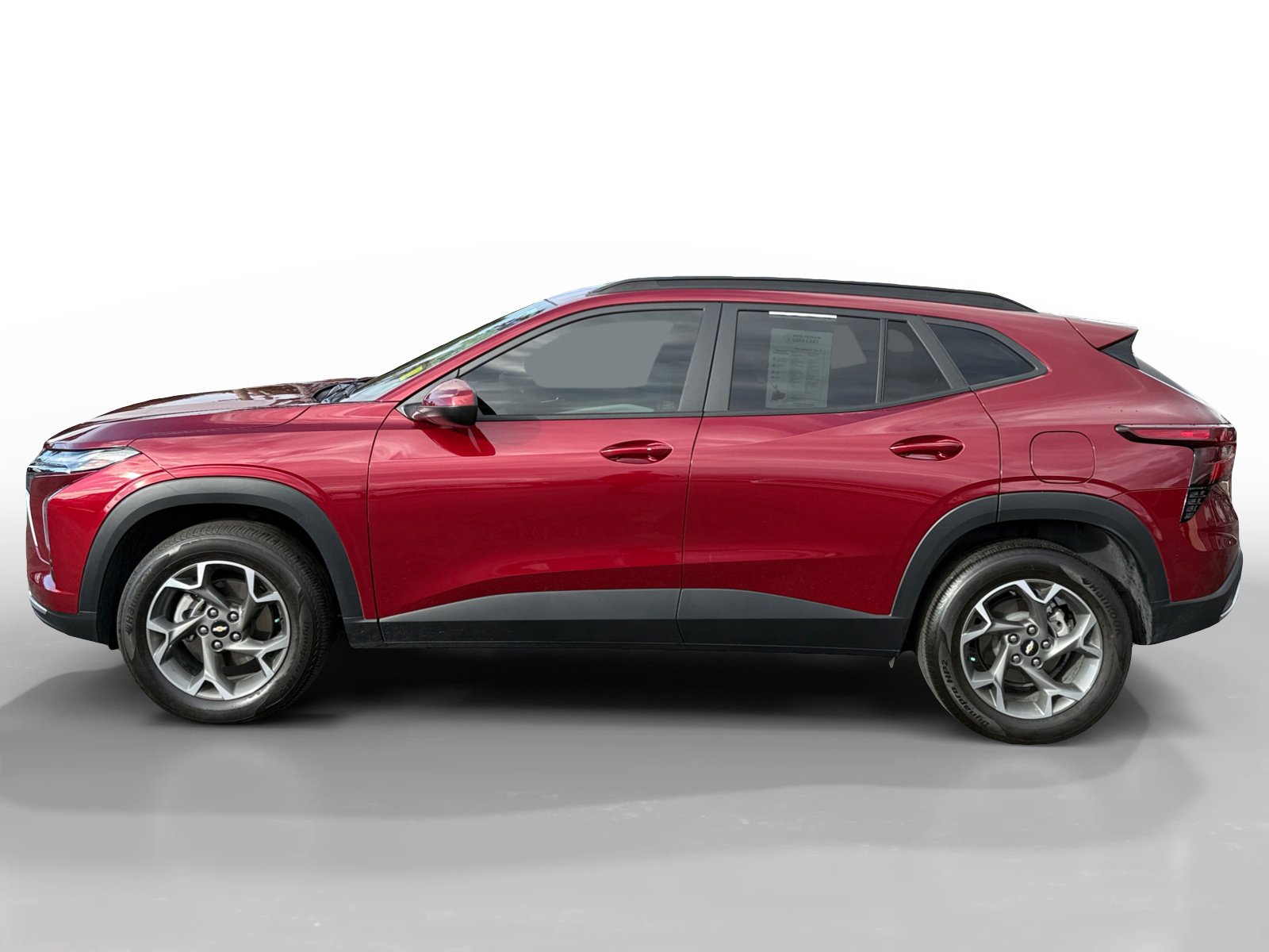 Used 2024 Chevrolet Trax LT w/ Driver Confidence Package image 2