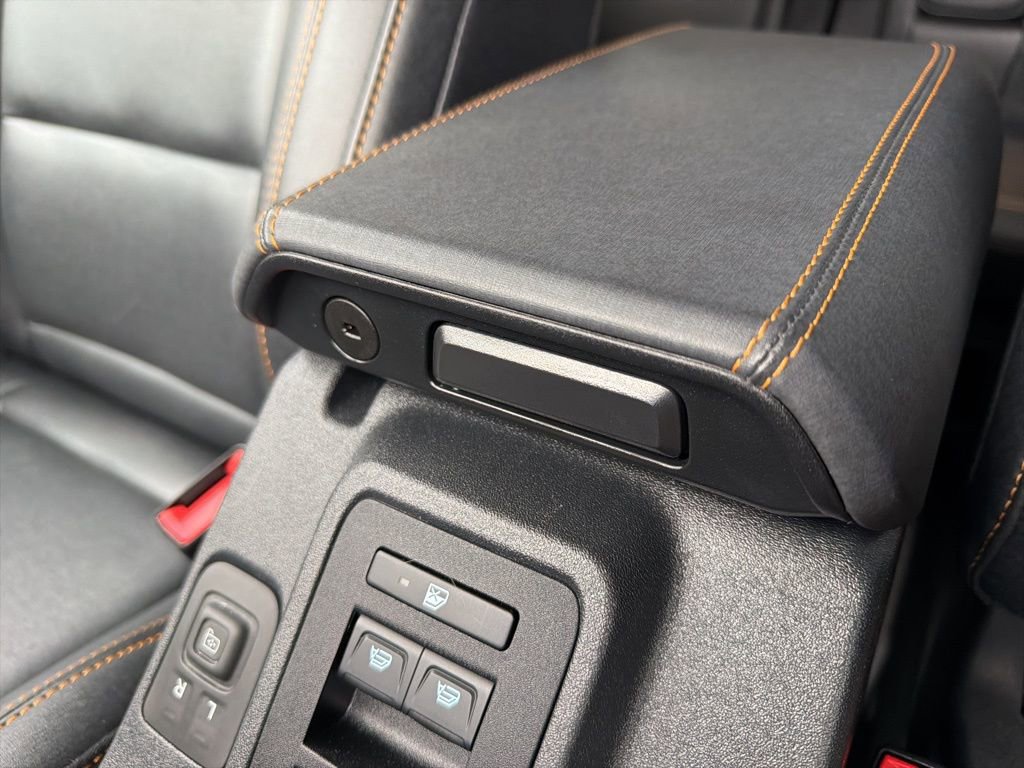 Used 2024 Ford Bronco Badlands image 37